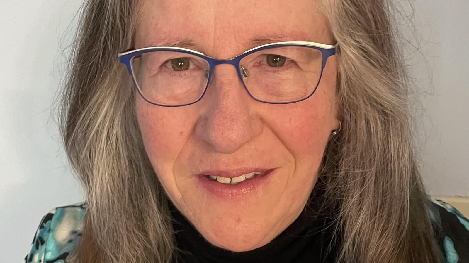 Suzanne Smith receives Sally Ride Excellence in Education Award